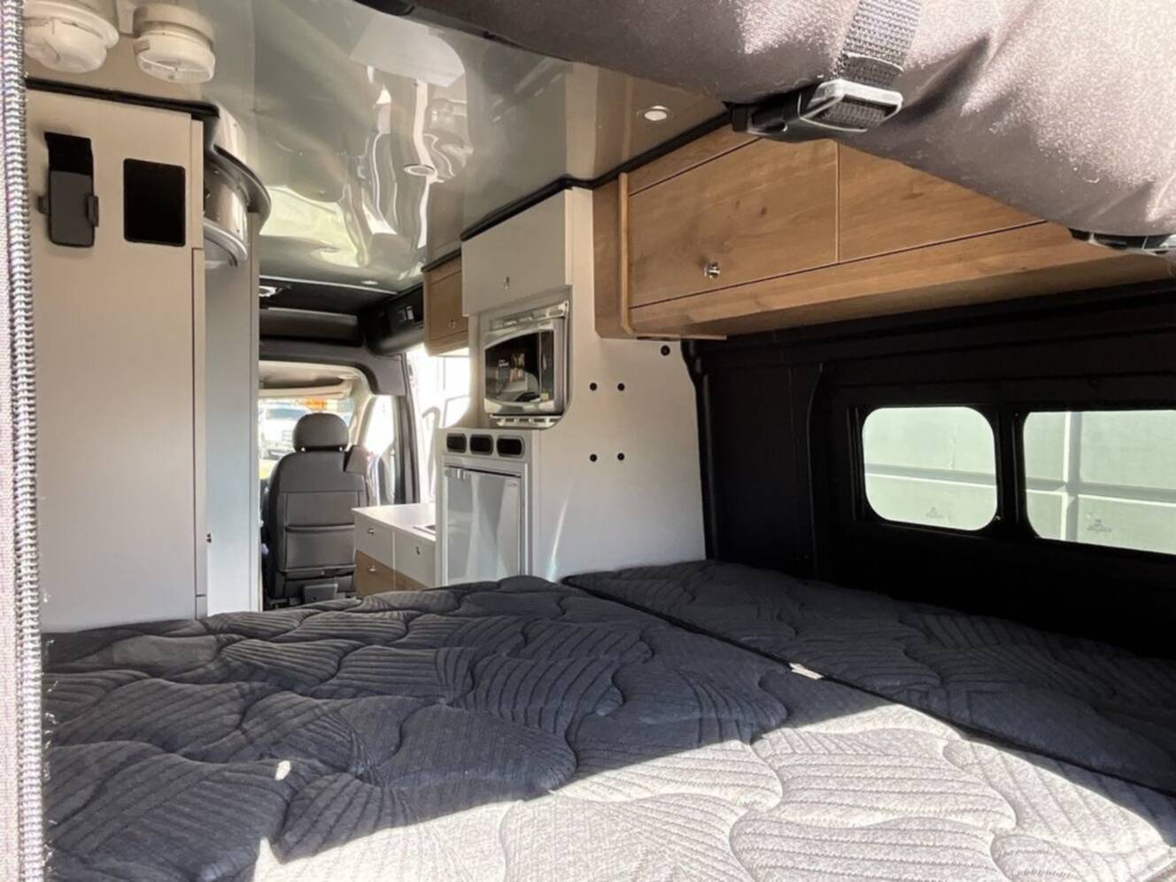 A photo of this 2026 Airstream Rangeline BASE PT