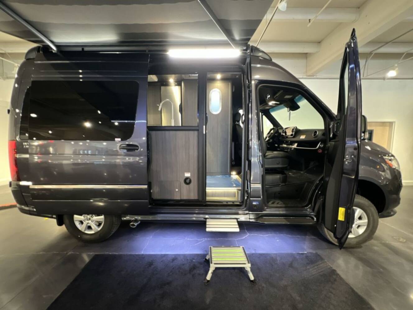 A photo of this 2025 Airstream Interstate 19