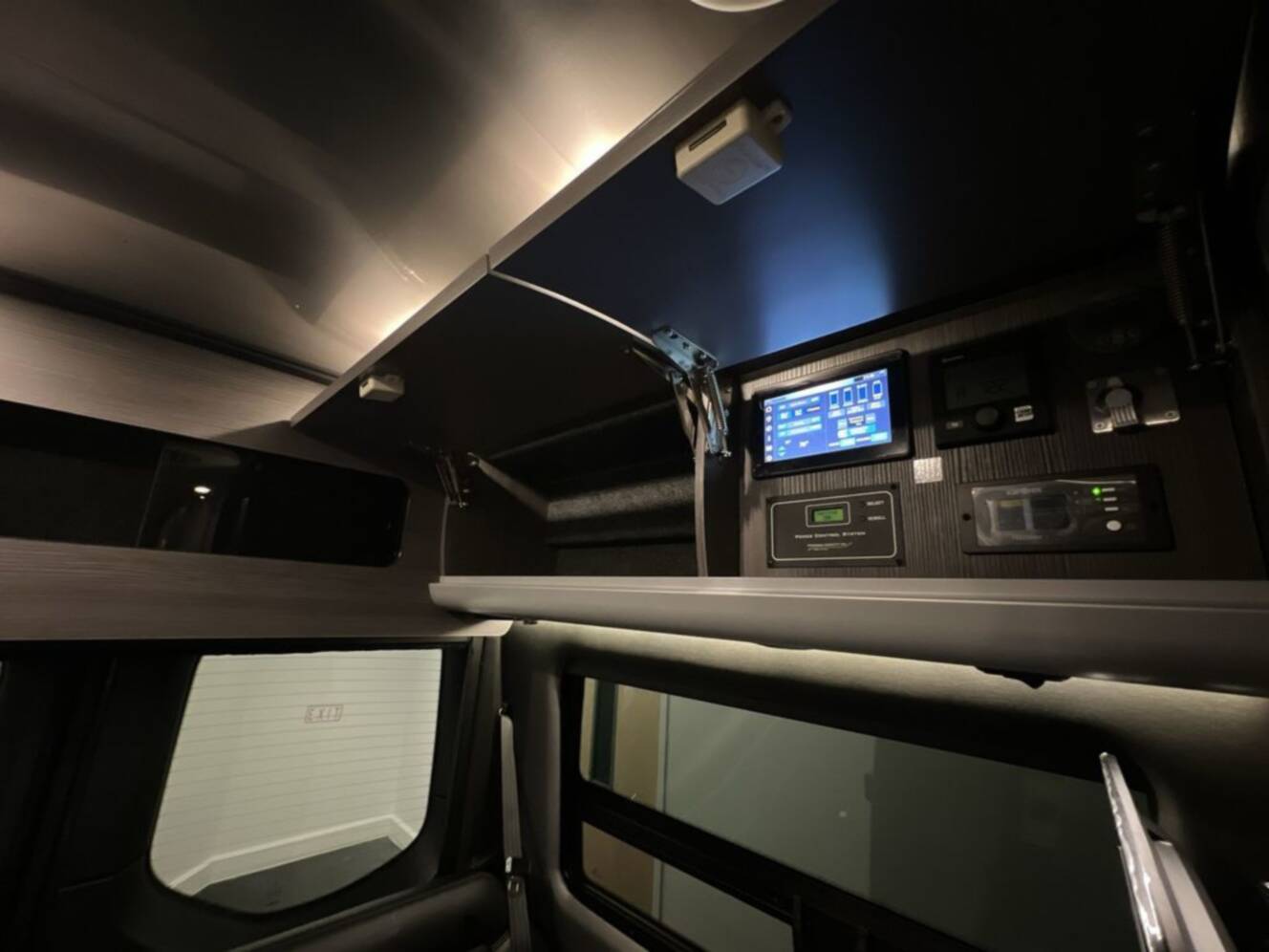 A photo of this 2025 Airstream Interstate 19