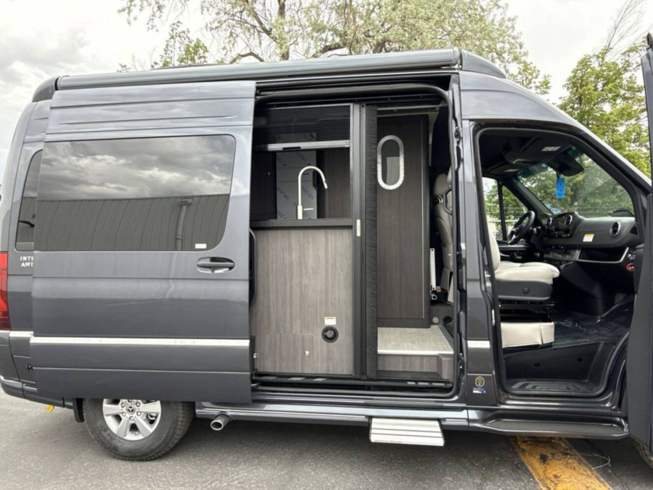 A photo of this 2025 Airstream Interstate 19