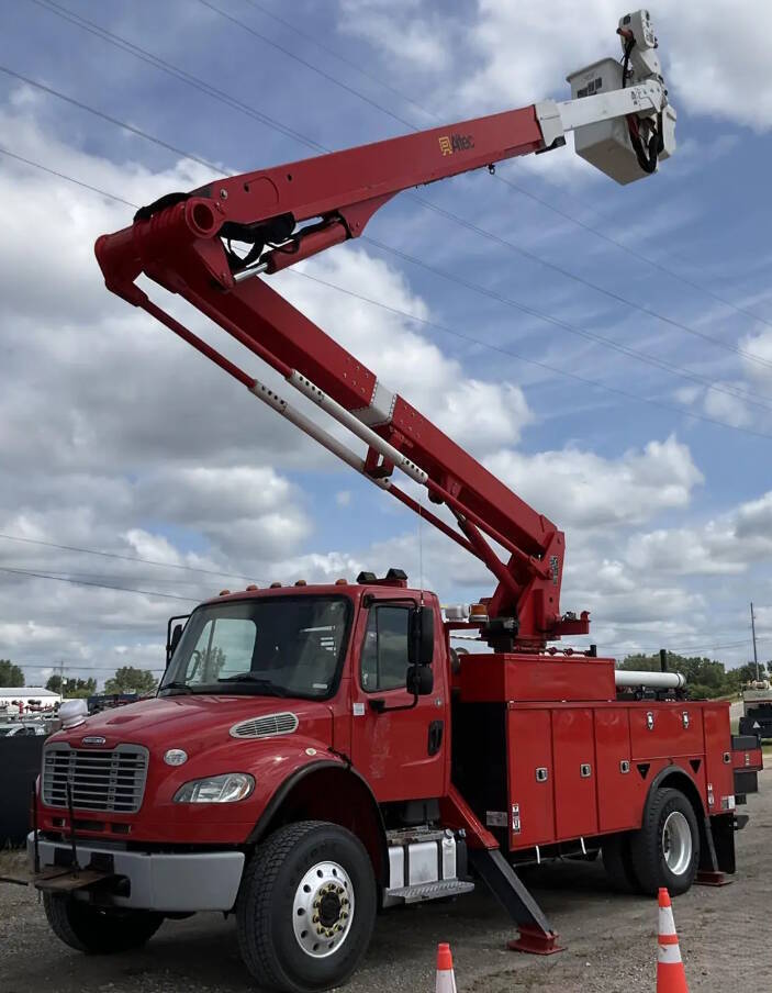 2018 FREIGHTLINER BUSINESS CLASS M2 106 in Hayden, ID