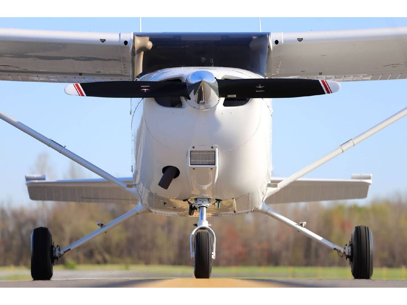 A photo of this 2019 Cessna 172S SKYHAWK SP