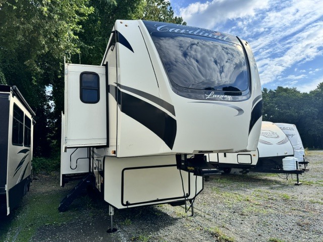 2020 Forest River CARDINAL 370FLX in ballston spa NY