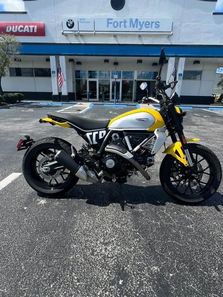2025 Ducati SCRAMBLER ICON ICON in Fort Myers, FL