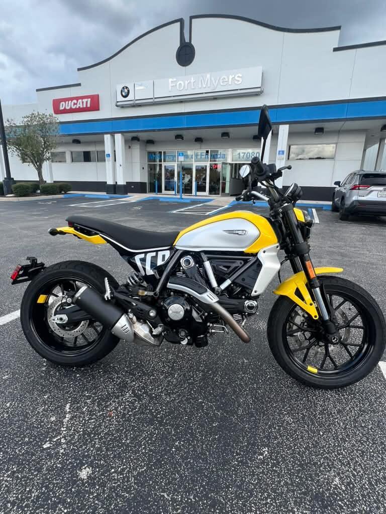 2025 Ducati SCRAMBLER ICON ICON in Fort Myers, FL