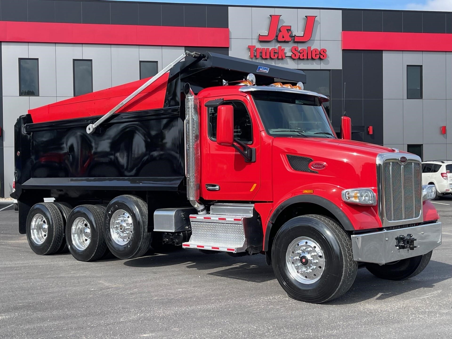 2021 PETERBILT 567 in Chatham, VA