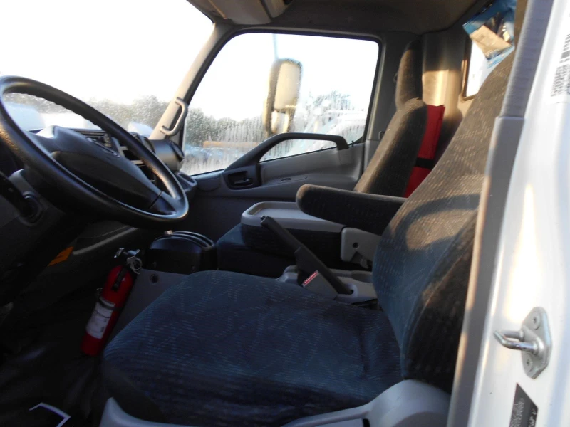 2019 HINO 195