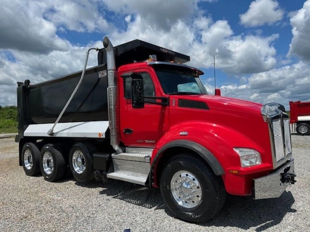2018 KENWORTH T880 in Chatham, VA