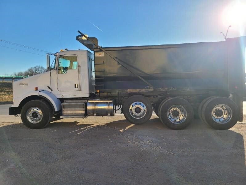 2020 KENWORTH T800 in Dallas, TX
