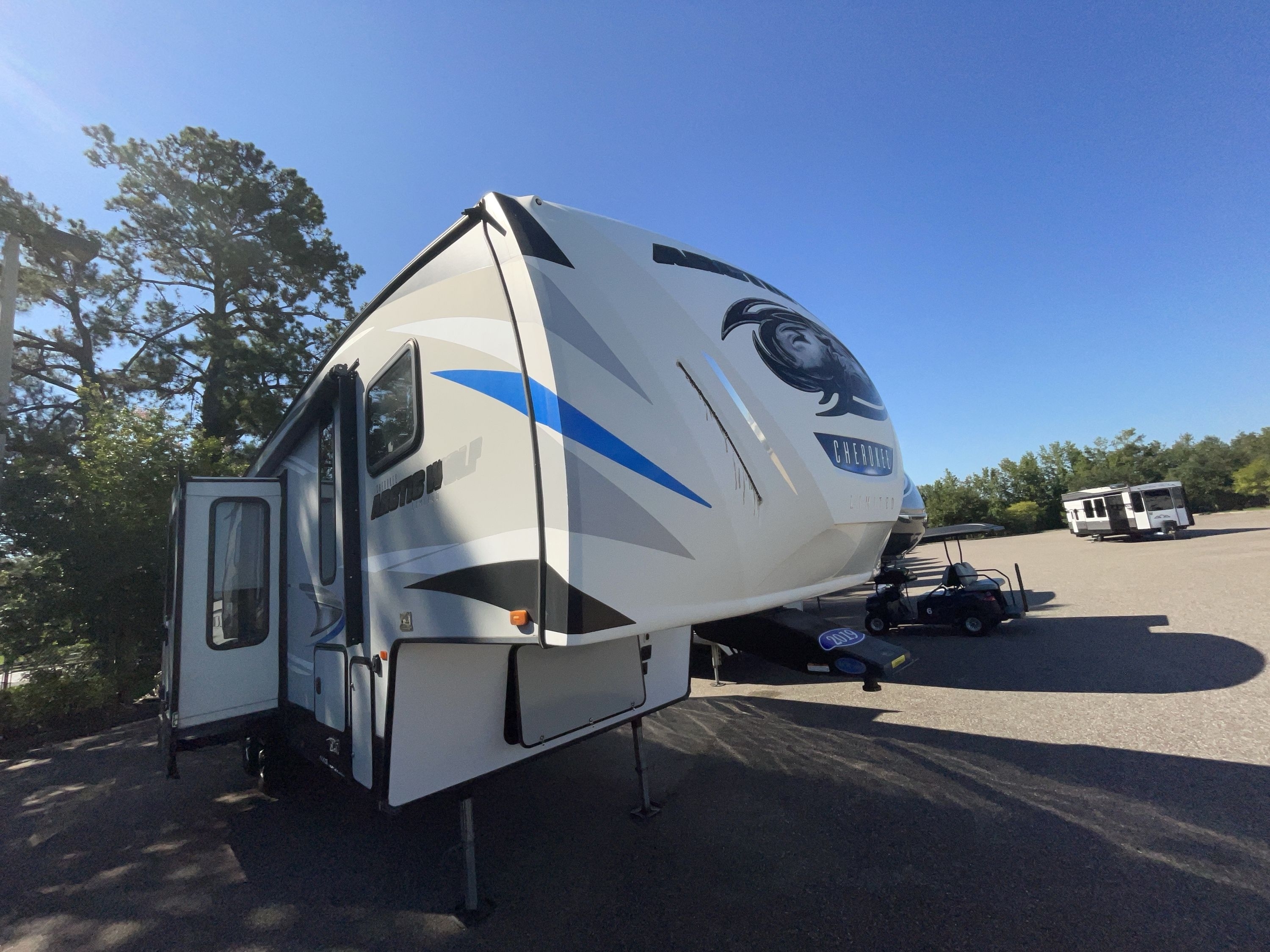 2019 Forest River ARCTIC WOLF 305ML6 in jacksonville FL