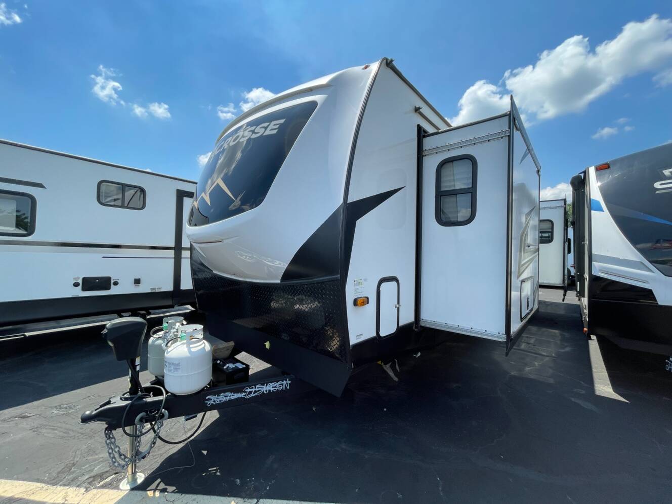 A photo of this 2023 Prime Time LACROSSE 3411RK