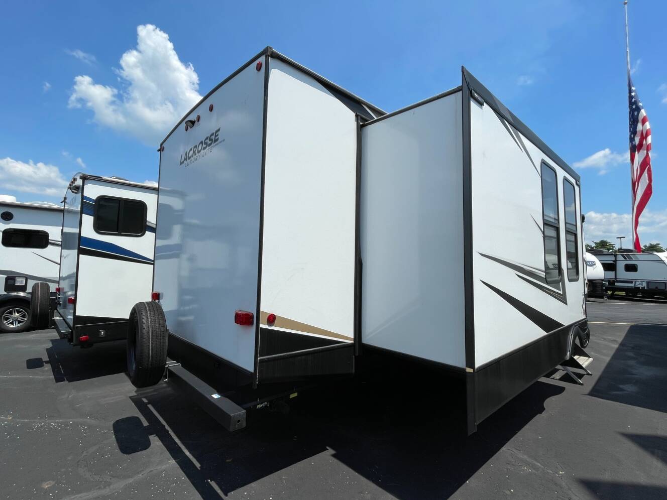 A photo of this 2023 Prime Time LACROSSE 3411RK