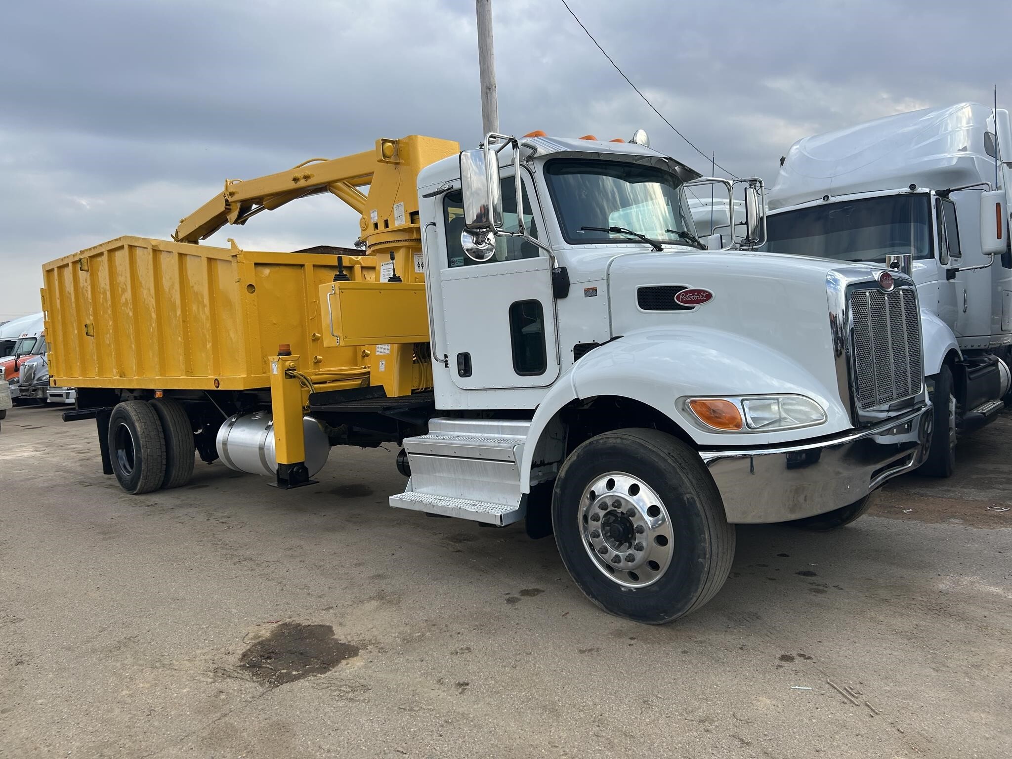 2019 PETERBILT 337 in Covington, TN