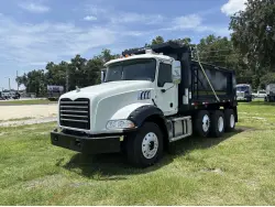 2012 MACK GRANITE GU813