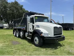 2012 MACK GRANITE GU813