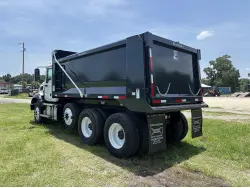 2012 MACK GRANITE GU813