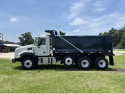 2012 MACK GRANITE GU813