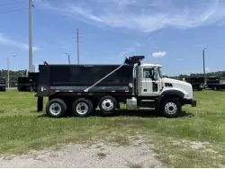 2012 MACK GRANITE GU813