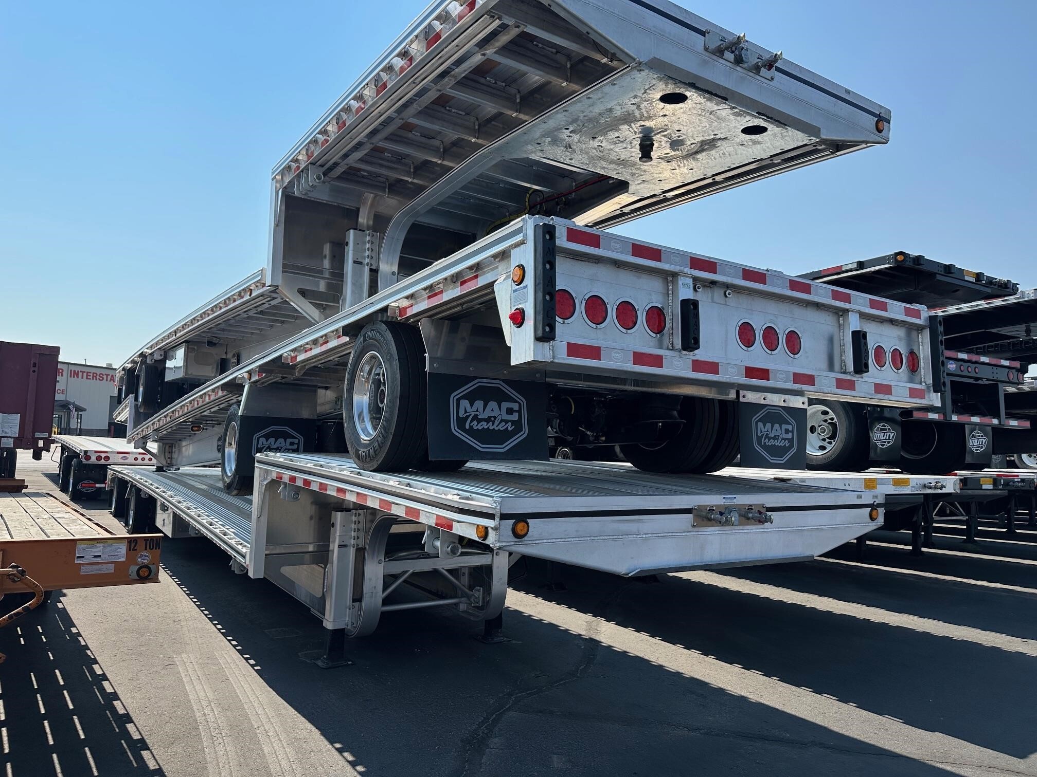 2026 MAC TRAILER MFG OWNER OPP 53' DROP DECK, AIR RIDE W REAR SLIDE AXL in Henderson, CO