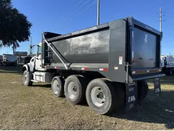 2013 MACK GRANITE GU713