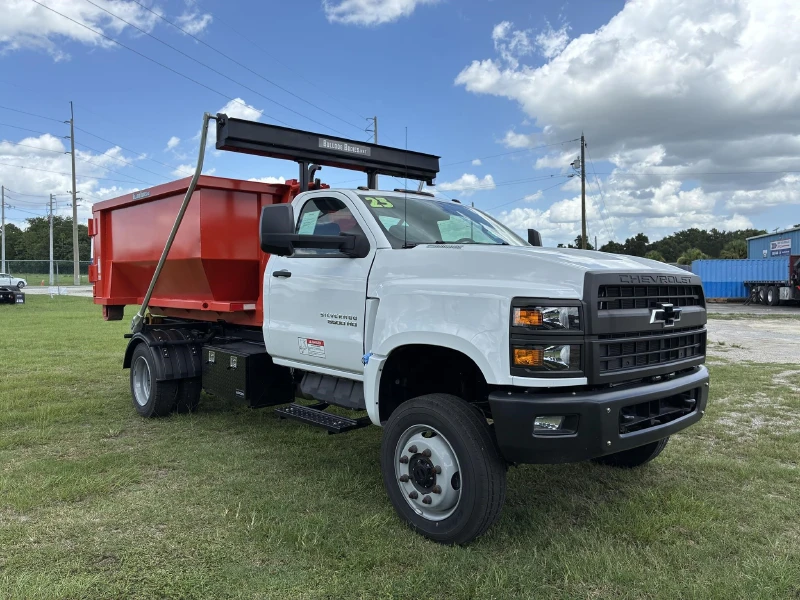 2023 CHEVROLET SILVERADO 5500HD