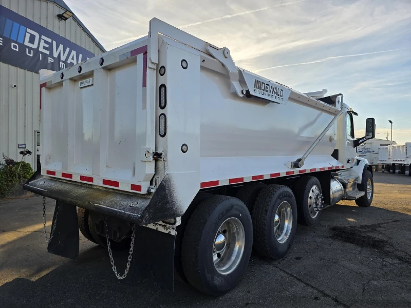 2018 PETERBILT 579