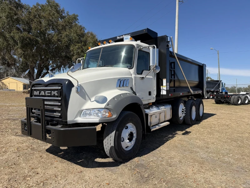 2015 MACK GRANITE GU813