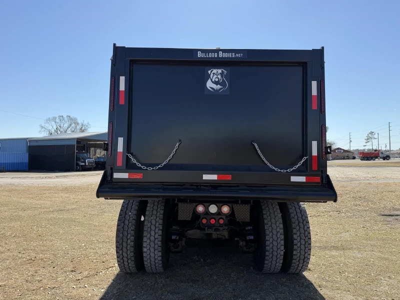 2015 MACK GRANITE GU813