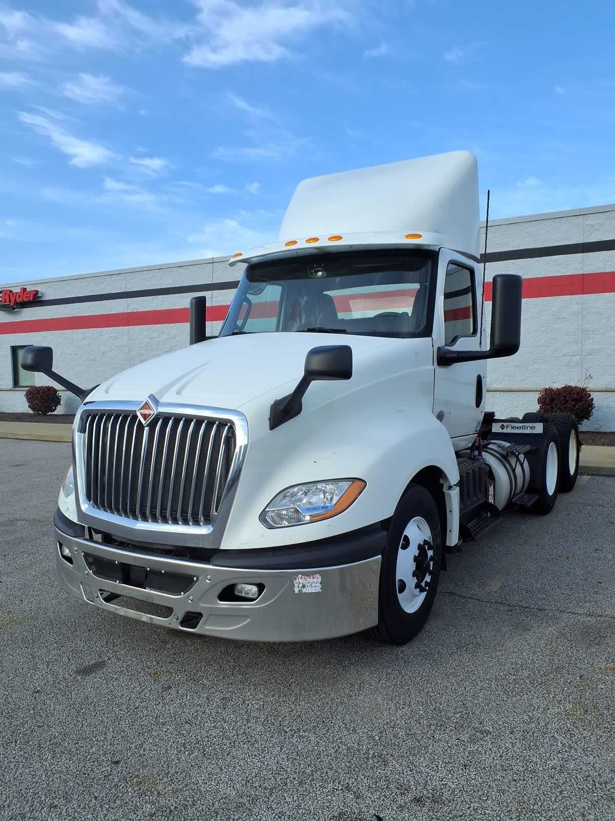 2019 INTERNATIONAL LT625 DAYCAB T/A in Cleveland, OH