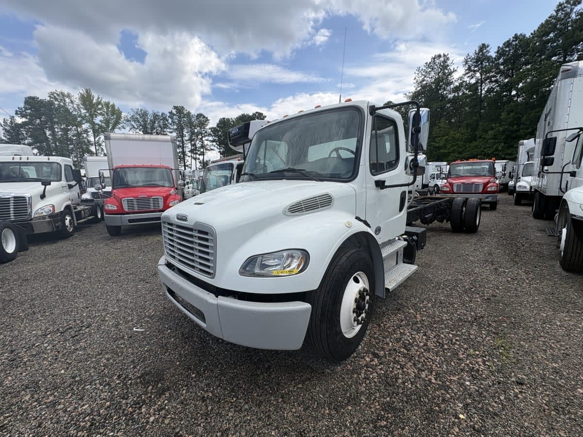 2019 FREIGHTLINER BUSINESS CLASS M2 106 in Richmond, VA