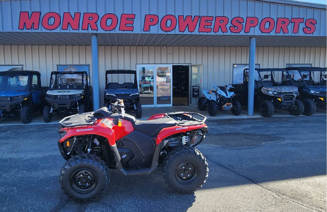 A photo of this 2026 Can-Am Outlander DPS 700 Red