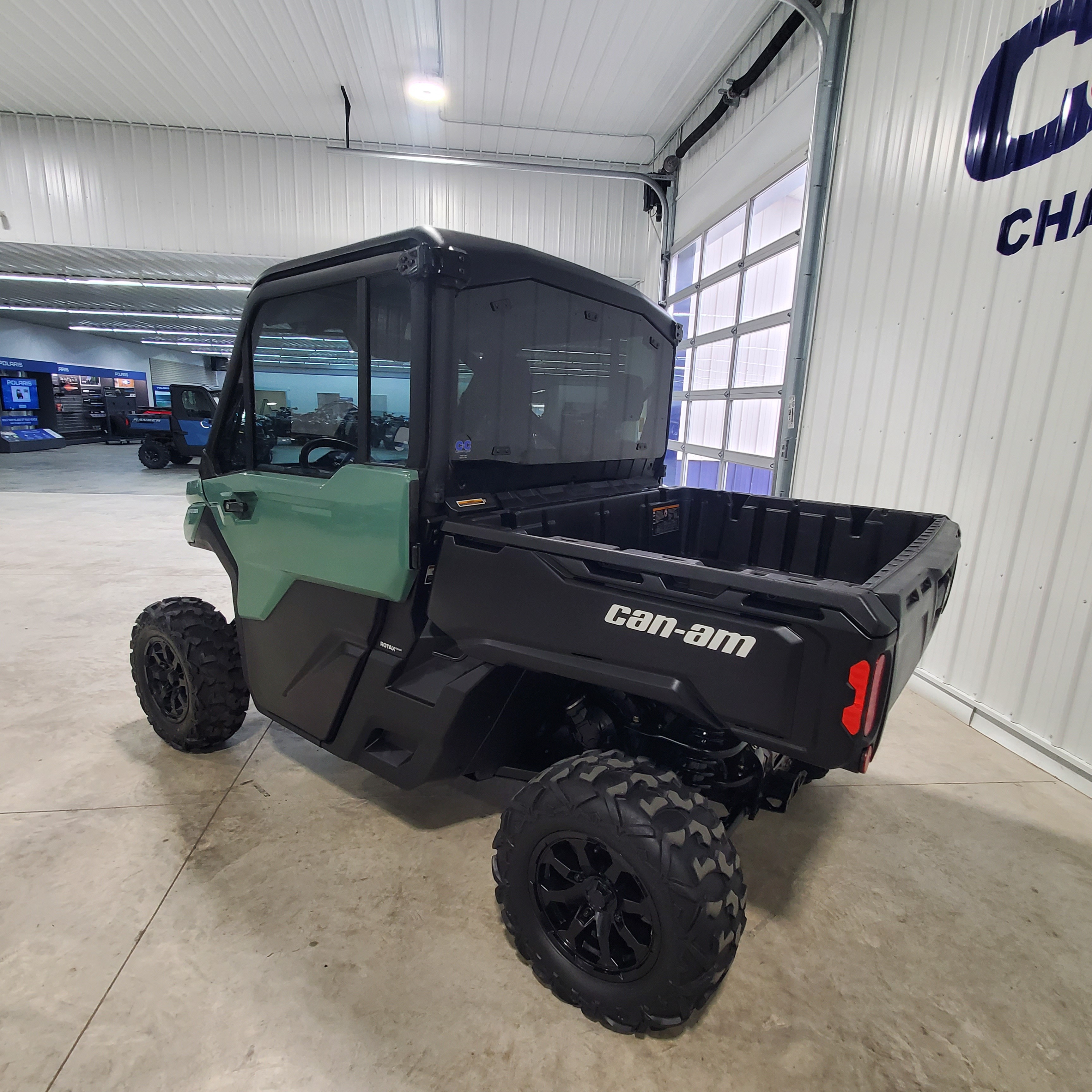 2025 Can-Am Defender HD9 DPS CAB DPS CAB HD9 in chariton IA
