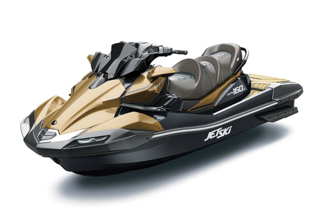 A photo of this 2023 Kawasaki ULTRA160LX