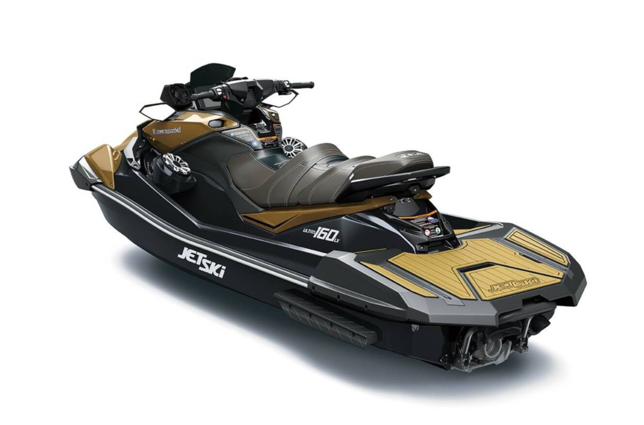 A photo of this 2023 Kawasaki ULTRA160LX