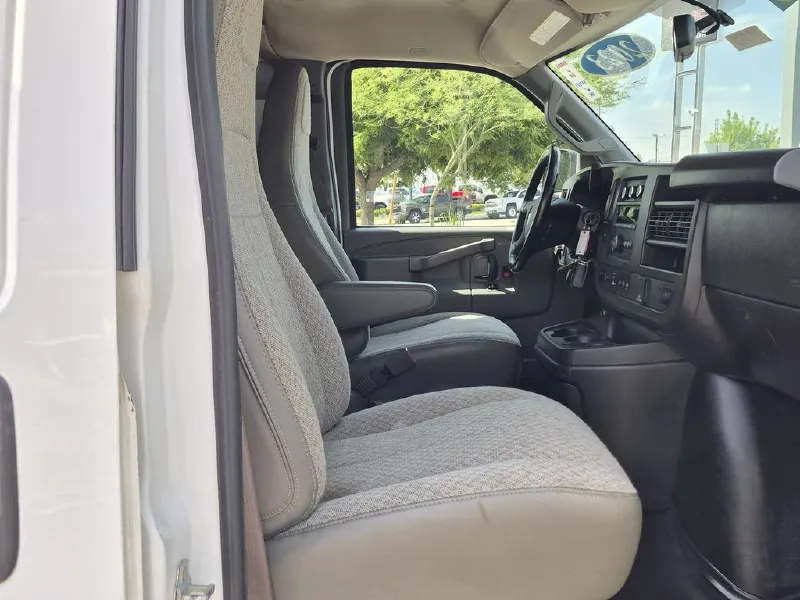 2023 GMC SAVANA