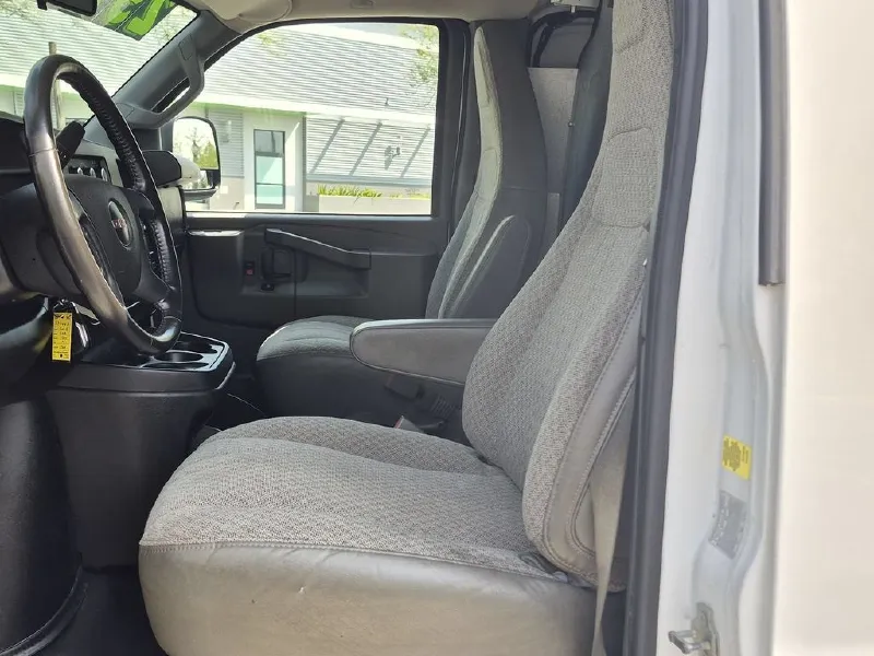 2023 GMC SAVANA