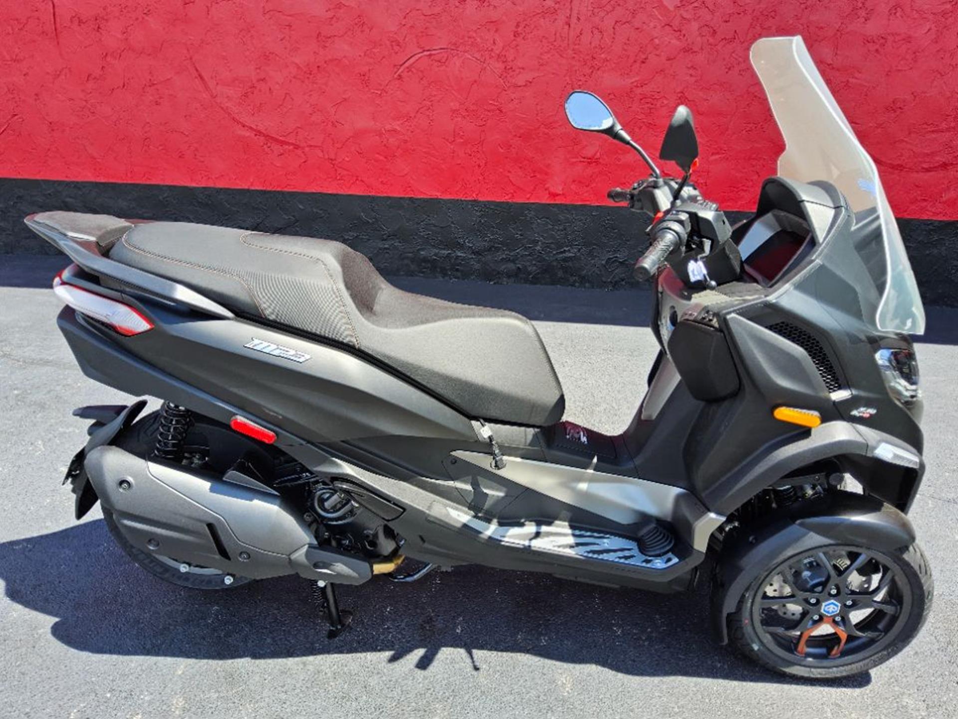 2025 Piaggio MP3 530 Exclusive 530 HPE EXCLUSIVE in Wildwood, FL