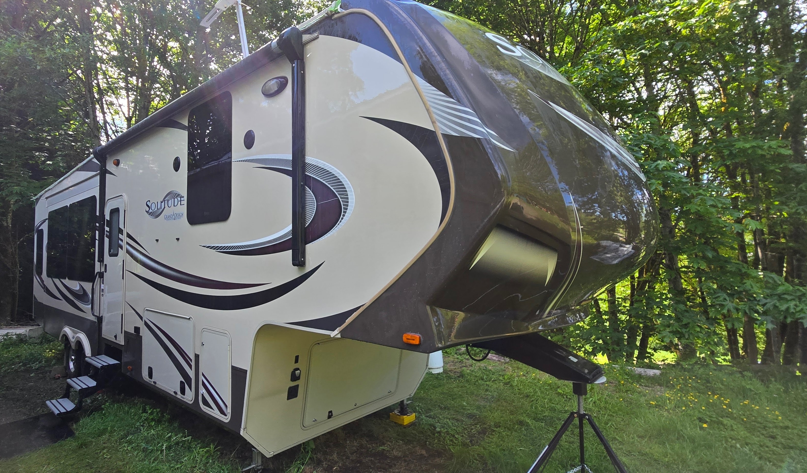 2015 Grand Design SOLITUDE 320X in snohomish WA