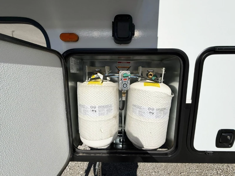 2026 KZ RV Durango D283RLT Half-Ton