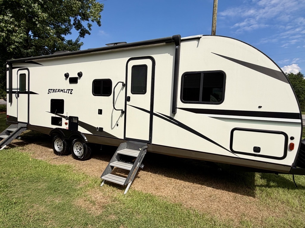 2021 Gulf Stream STREAMLITE in spring TX