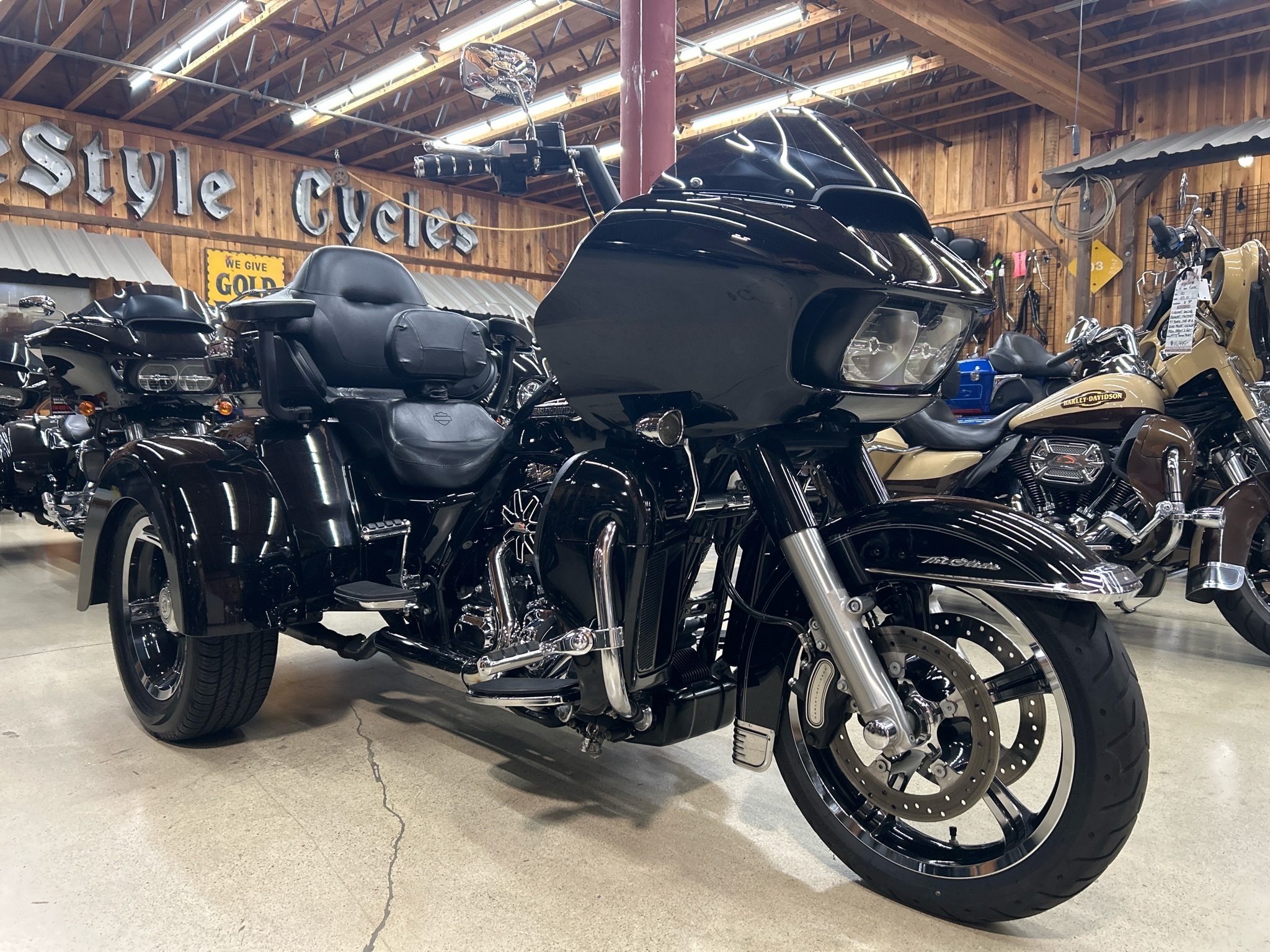 2015 Harley-Davidson Tri Glide® Ultra ULTRA CLASSIC in Anaheim, CA