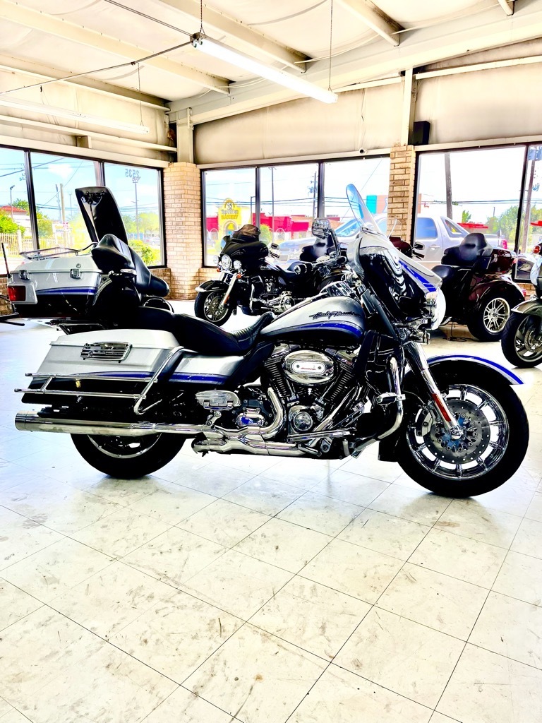 2009 Harley-Davidson ELECTRA GLIDE FLHTCUSE FLHTCUSE in Pasadena, TX