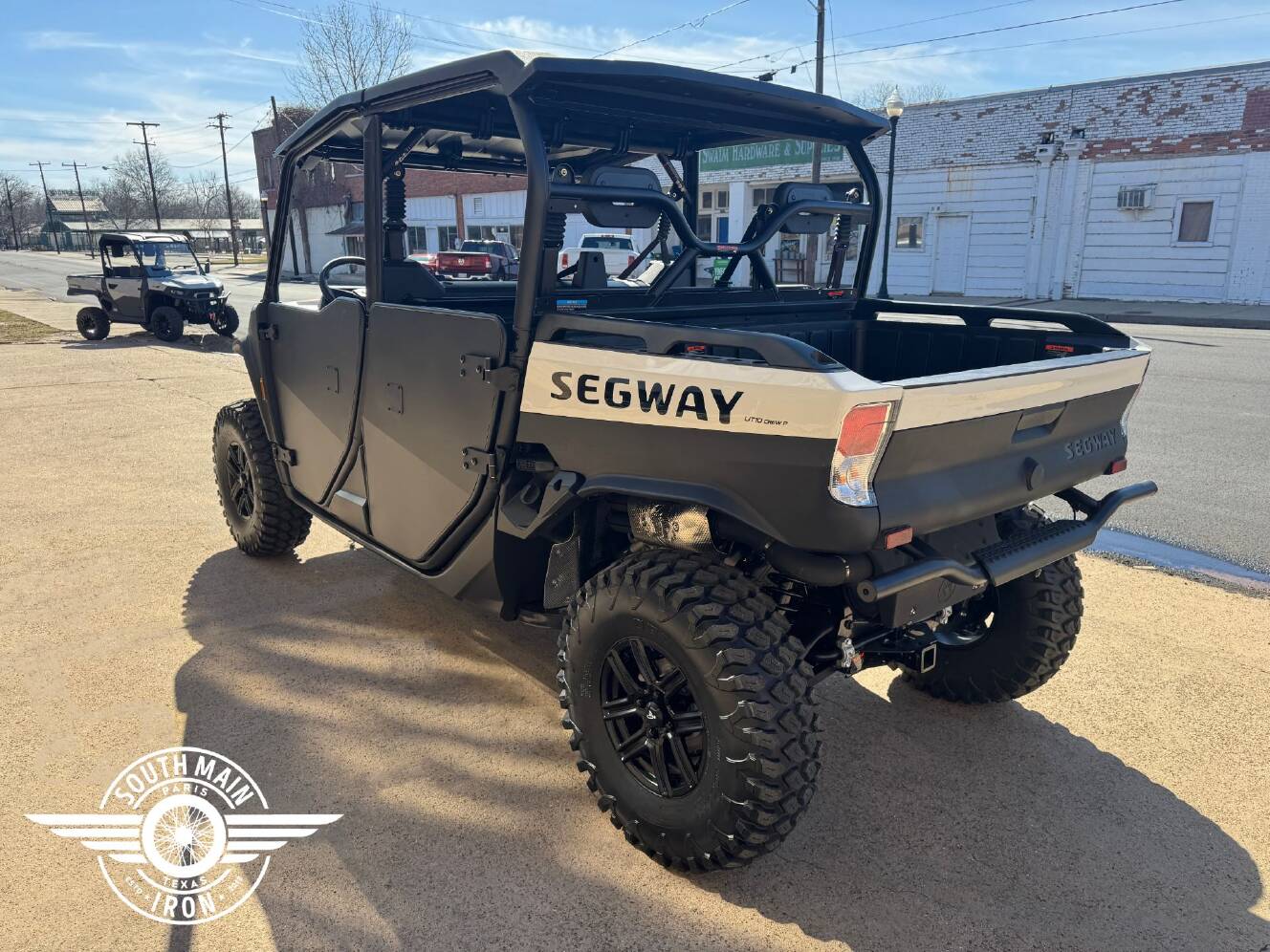 A photo of this 2026 Segway Powersports UT10 P Crew