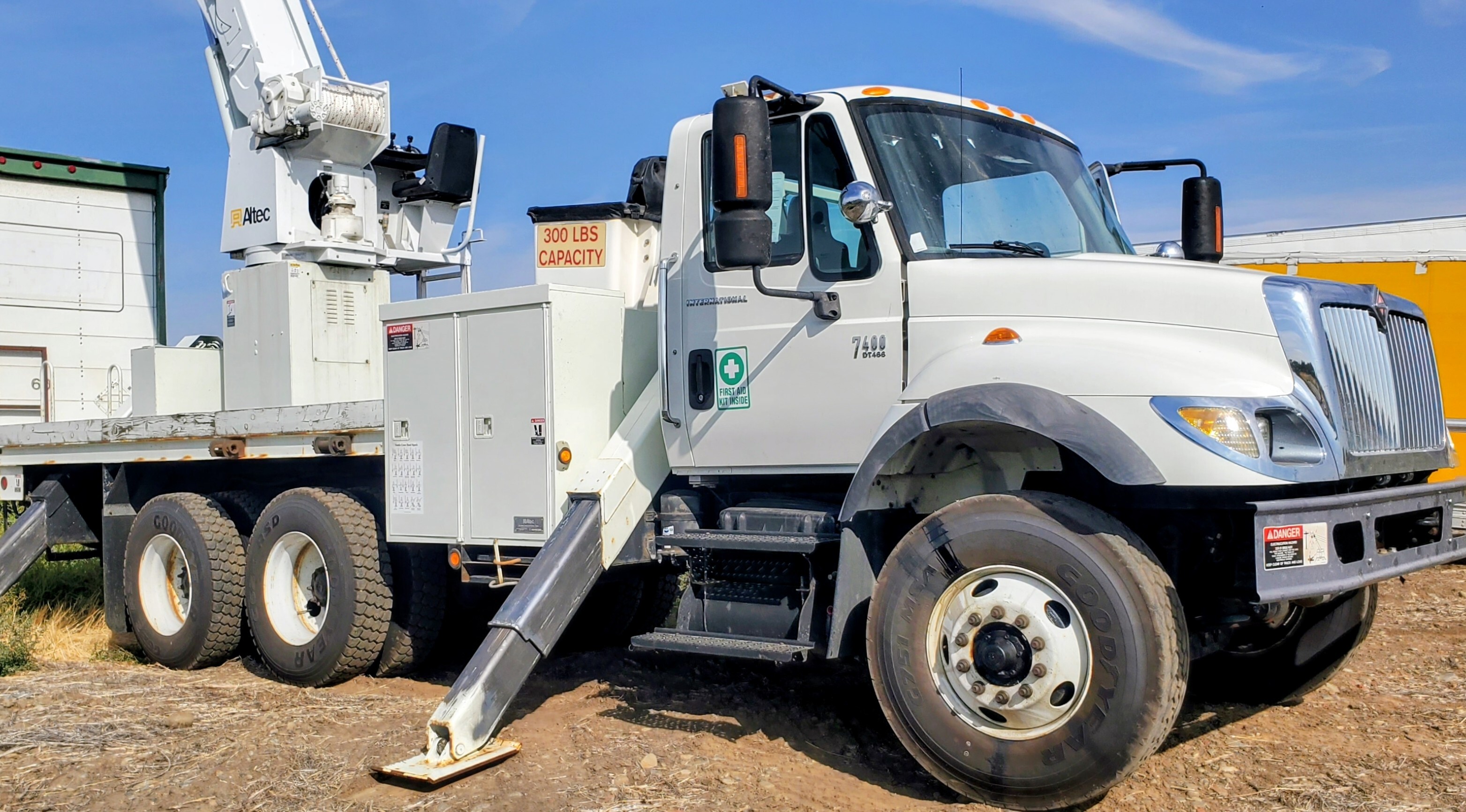 2005 INTERNATIONAL WORKSTAR 7400 in Yakima, WA