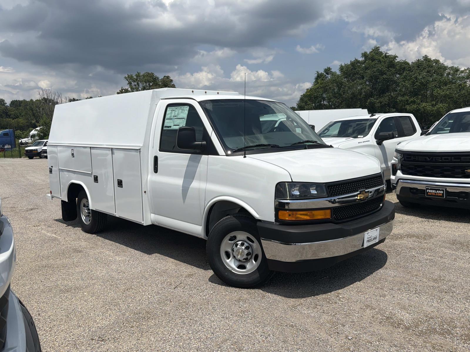 2026 CHEVROLET Express 3500 in Antioch, TN