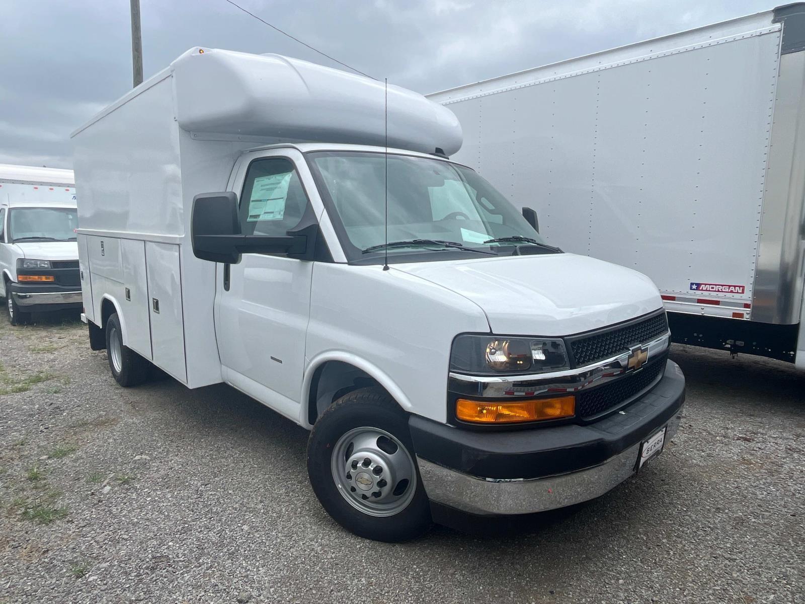 2025 CHEVROLET Express 3500 in Madison, TN