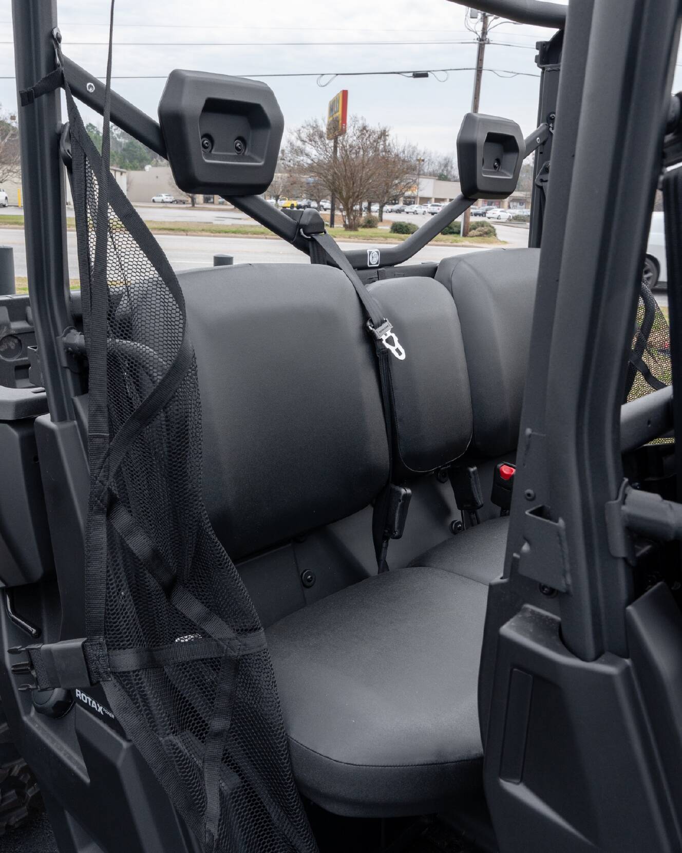 A photo of this 2026 Can-Am Defender MAX DPS HD7