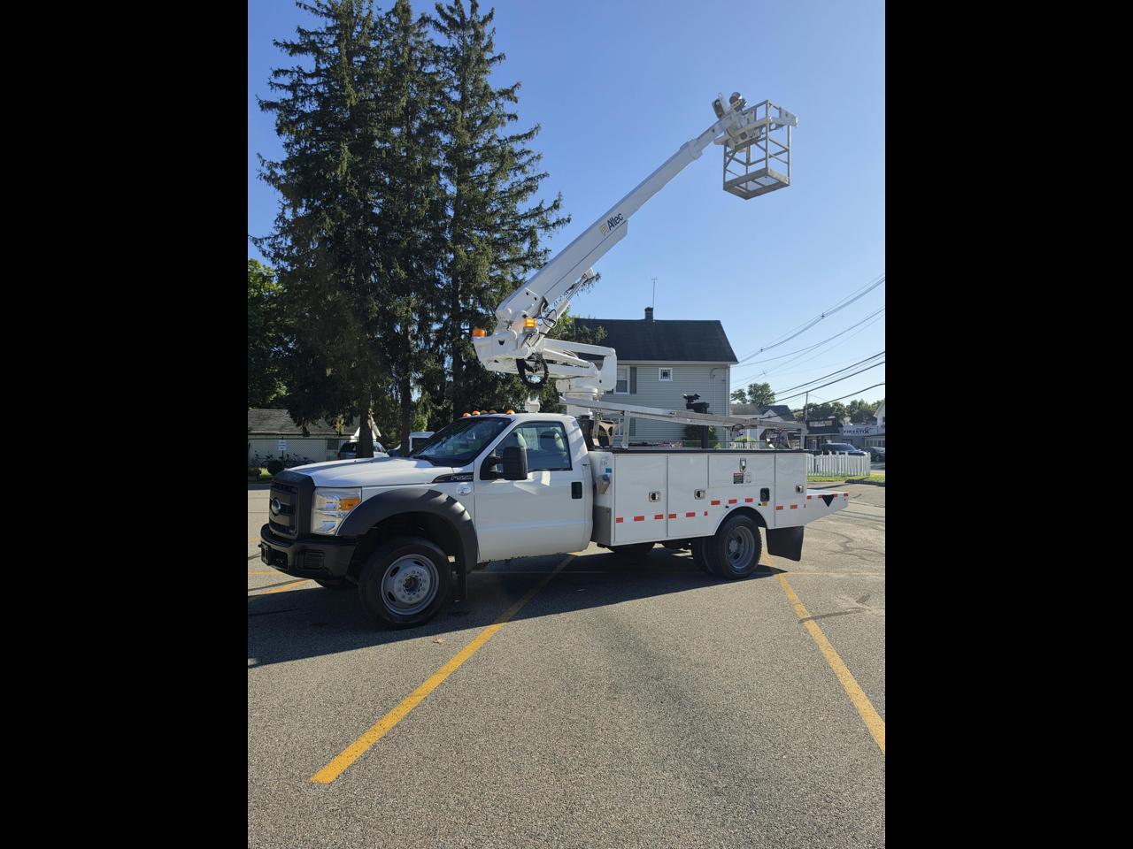 2015 FORD F550 in Haskell, NJ