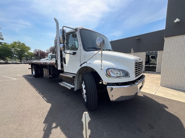 2020 Freightliner BUSINESS CLASS M2 106 in Portland, OR