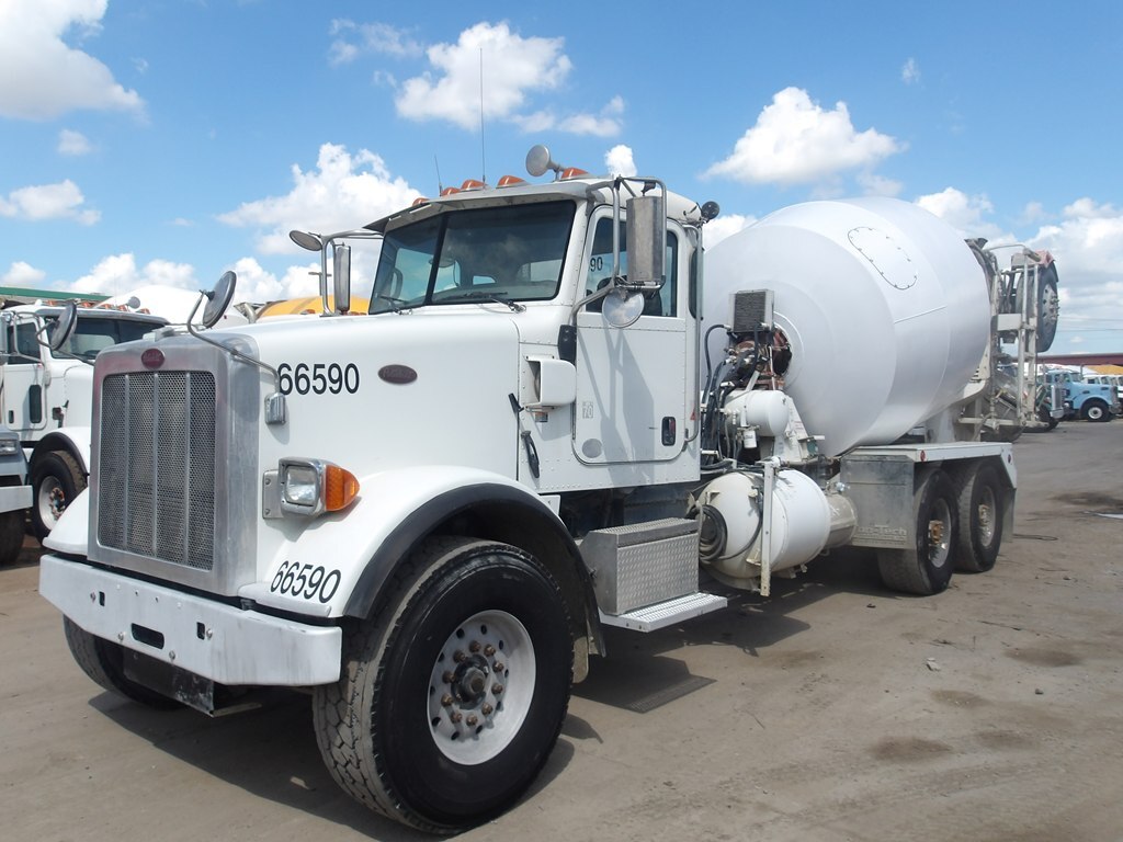 2016 PETERBILT 365 in Houston, TX